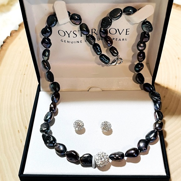 Oyster cove genuine black cultured pearl necklace/choker set
